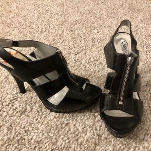 Carlos Santana black zipper platform heel